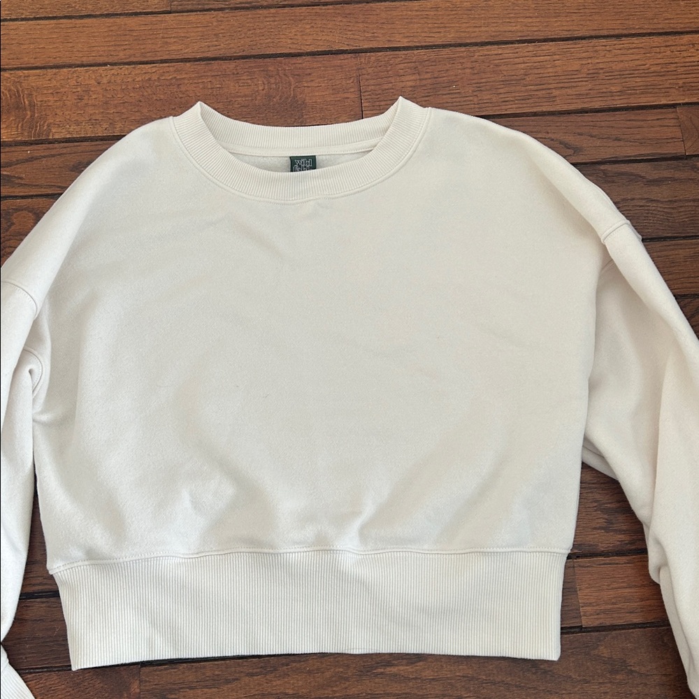 wild fable sweatshirt size M